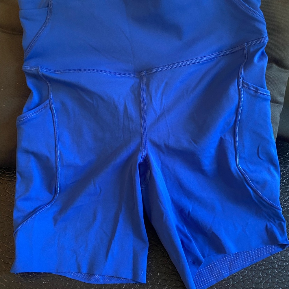 lululemon athletica Fast and Free High-rise short 6”- Size 4